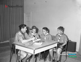 001 - Scouts