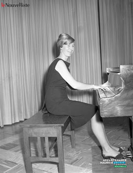 002 - Beverly Wolf
