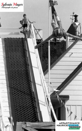 Personne faisant un saut