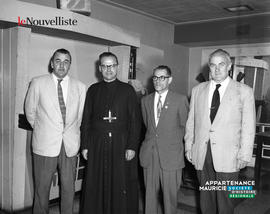 001 - Quatre hommes