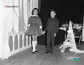 025 - Un garçon et une fille