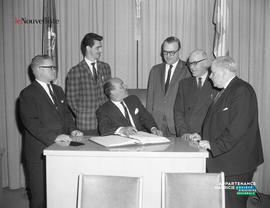 001 - Signature d'un livre
