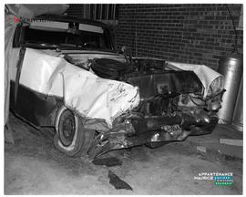 002 - Voiture accidentée