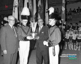 003 - Remise trophée