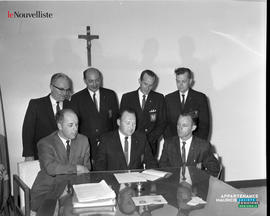 002 - Groupe d'hommes