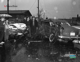 002 - Voiture accidentée