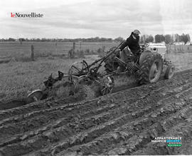 002 - Tracteur