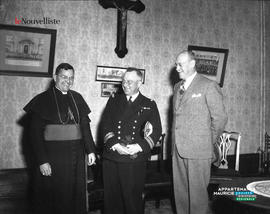 001 - Groupe d'hommes
