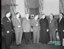 002 - Groupe d'hommes