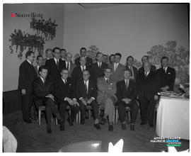 001 - Réunion de la presse canadienne