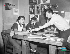001 - Michel Louvain et deux hommes