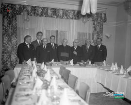 002 - Groupe d'hommes