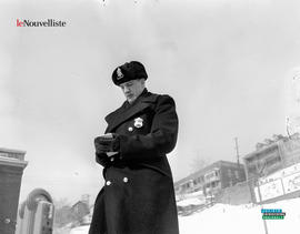 001 - Policier