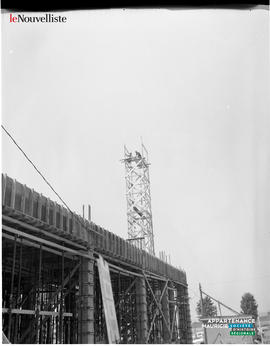 002 - Construction