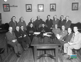 001 - Groupe d'hommes