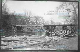 Bridge over little Shawinigan River