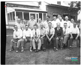 003 - Groupe d'hommes