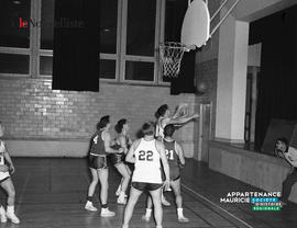 002 - Basketball