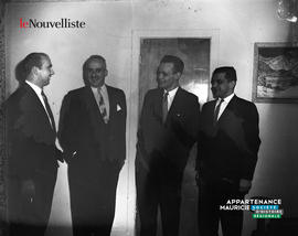 001 - Quatre hommes