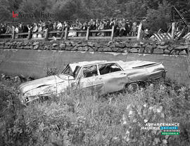 008 - Voiture accidentée