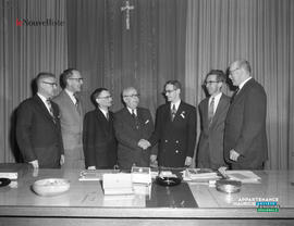 001 - Groupe d'hommes