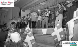 Groupe de musique sur scène