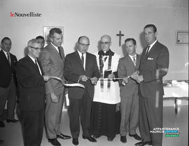 001 - Groupe d'hommes