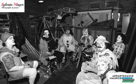 Clowns assis
