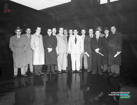 001 - Groupe d'hommes