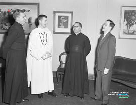 003 - Groupe d'hommes