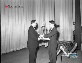 003 - Trophée