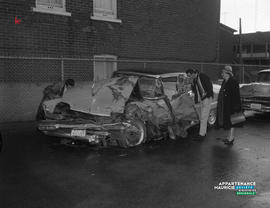 002 - Voiture accidentée