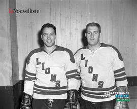 003 - Deux joueurs Lions