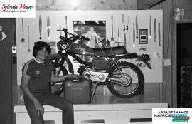 Bryan Perrault et une moto