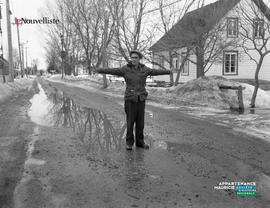 002 - Homme faisant la signalisation
