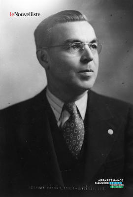 001 - Portrait