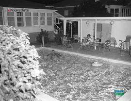 002 - Piscine