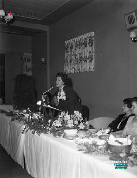 001 - Mme Claire Kirkland Casgrain conférence