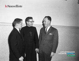 001 - Trois hommes