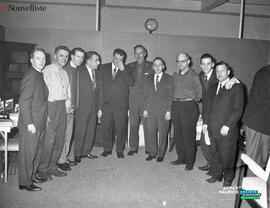 005 - Groupe d'hommes