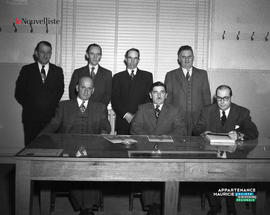 003 - Groupe d'hommes