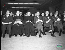 001 - Groupe d'hommes