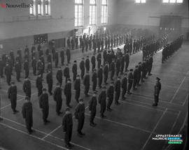 002 - Groupe de militaires
