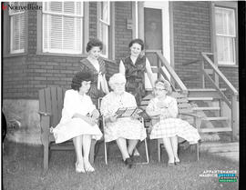 001 - Groupe de femmes
