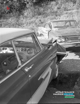 003 - Voitures accidentées