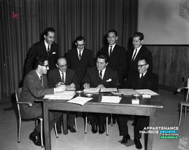 018 - Groupe d'hommes